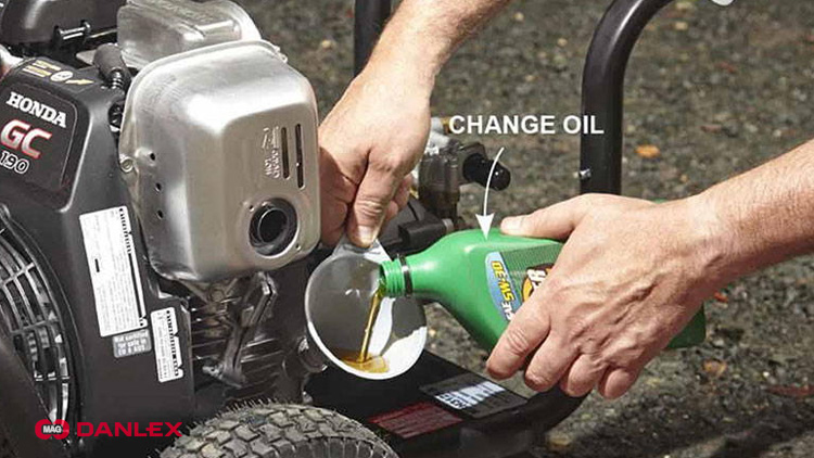 روغن-کاری-کارواش-خانگی