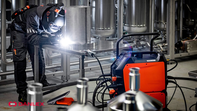 بررسی تخصصی علت ضعیف شدن دستگاه جوش ضعیف-شدن-دستگاه-جوش