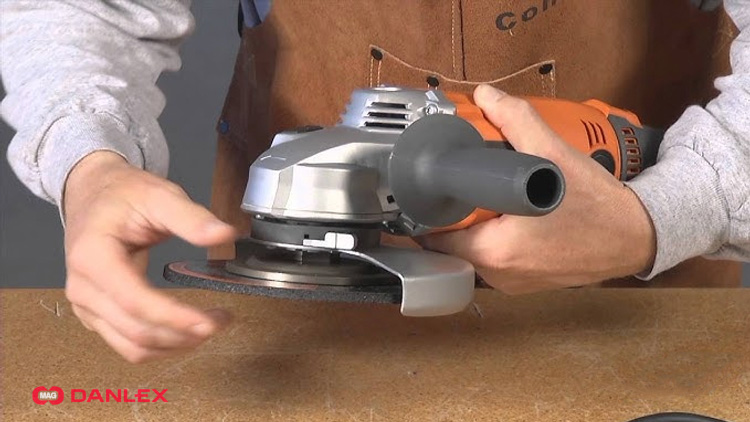 آموزش طریقه بستن محافظ سنگ فرز طریقه-بستن-محافظ-سنگ-فرز