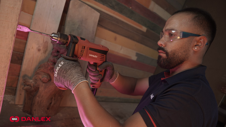 نحوه سوراخکاری با دریل | آموزش کار با دریل برای مبتدیان نحوه-سوراخکاری-با-دریل